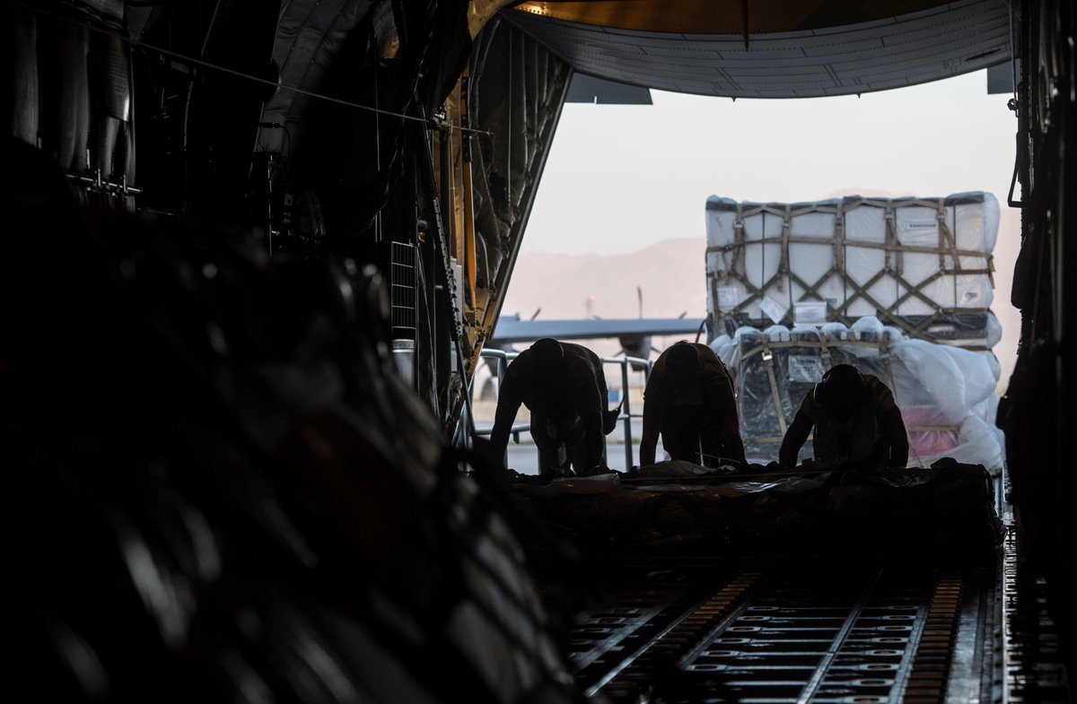 AirMobilityCmd's tweet image. Happy #HercDay! This C-130 crew from @DyessAFBase is executing some tactical #HercWerk half way around the world in Afghanistan. They&apos;re currently delivering troops and cargo throughout the area to operations that need them. #HercWork #DoYouEvenLift