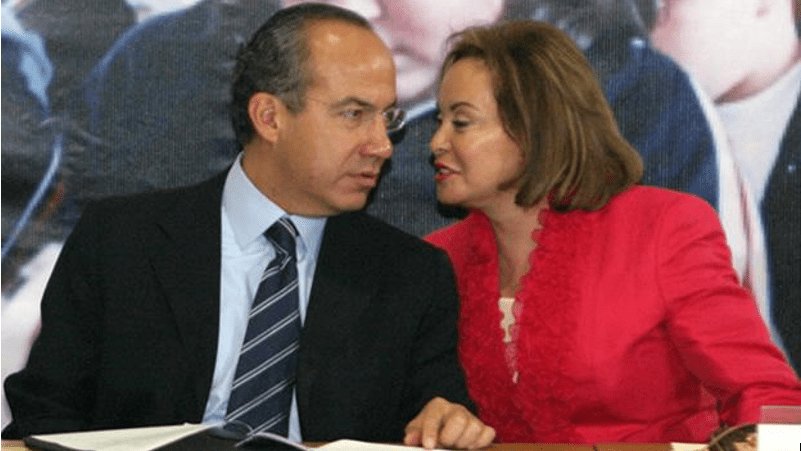 ProfesorChairo's tweet photo. Salinas, Zedillo, Fox y Calderón protegieron a Elba Esther Gordillo. Los que la encumbraron han decidido liberarla justo el día en que AMLO recibirá su constancia como presidente electo. Los ataques del régimen y sus voceros de los medios son muy burdos. https://t.co/HCLaUtZK65