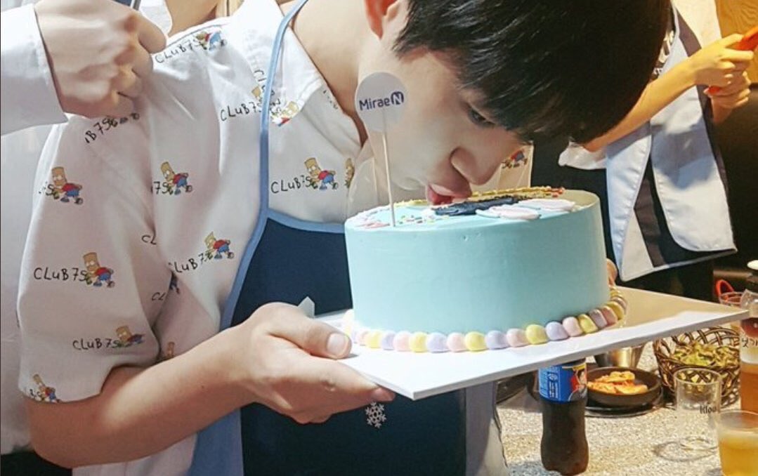 skeixndj's tweet photo. 형섭이 생일은 기분 좋은 날이니까 알티이벤트 합니다 rt 추첨 한분 설빙 복숭아 빙수 드려요!
팬한정❌ 팔로워 한정❌ 이쁜 형섭이 보고 형섭이 생일 많이 축하해주세요!!
#형섭아생일축하해 #rt이벤트 #안형섭 https://t.co/5BbmVHPkdz