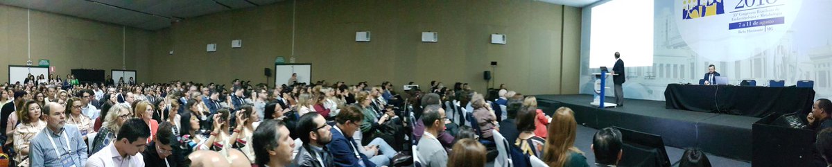 endocrinologia's tweet photo. Sala com mais uma parceria internacional da SBEM e a Sociedade Portuguesa de Endocrinologia - Dr. Davide Carvalho e Dr. Alexandre Hohl #cbem2018 https://t.co/N8dDo8iwxw