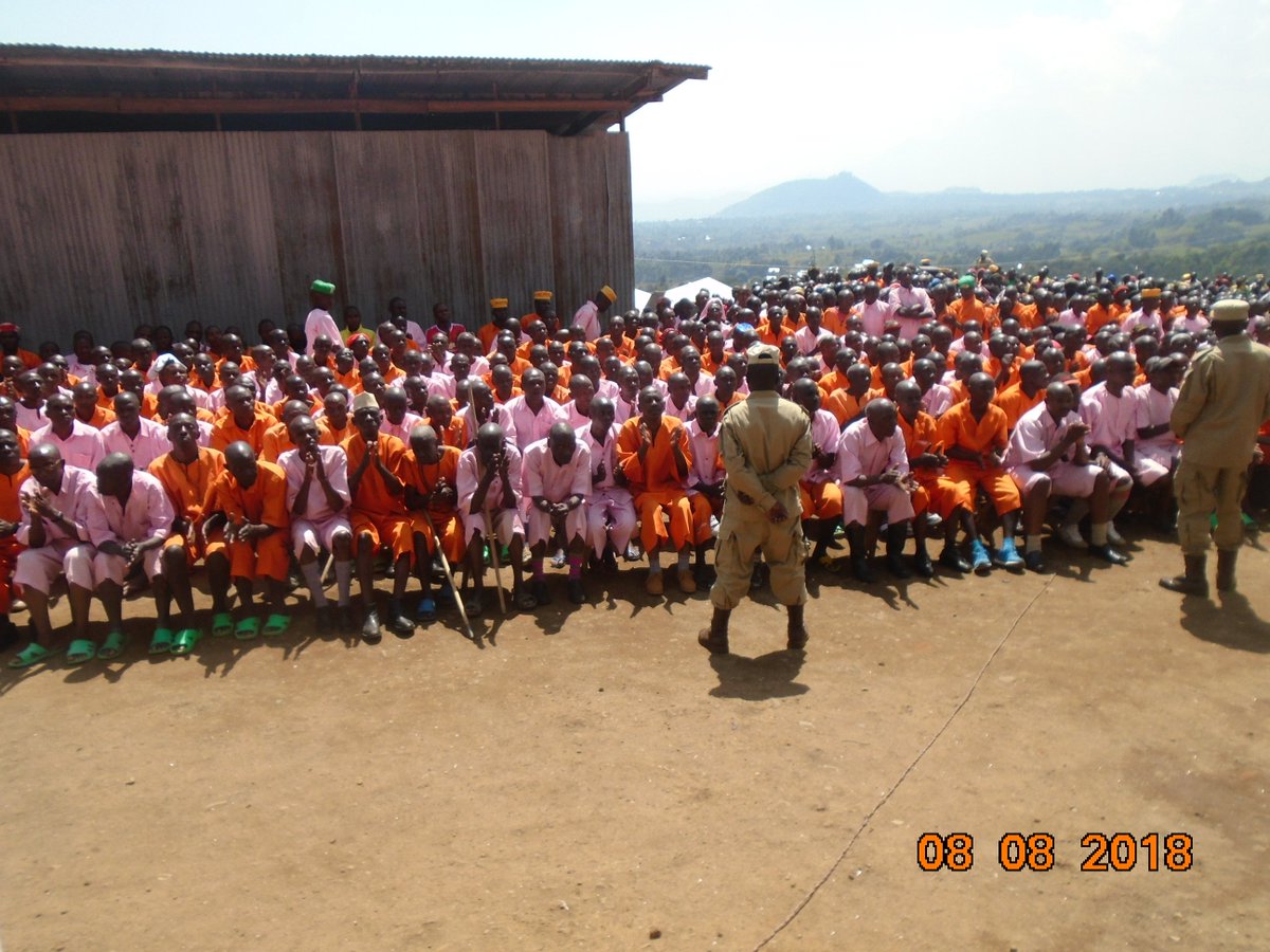 PrisonRubavu's tweet photo. Uyu munsi Komiseri General wa RCS yasuye Imfungwa n'Abagororwa ba Gereza ya Rubavu https://t.co/REjzI9CBAR