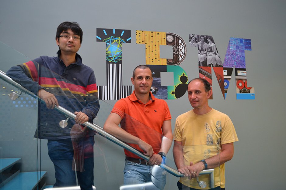 IBMResearch's tweet image. Understanding the Complexity of Quantum Circuit Compilation #QuantumComputing ibm.biz/BdYZJk