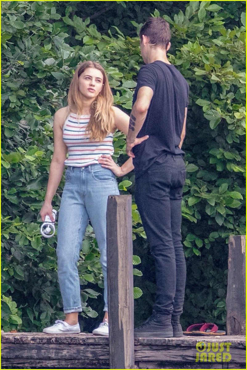 br_hessa's tweet photo. 📸| Josephine e Hero nos bastidores da gravação na cena fo lago 😍😍😍
EU QUERO ESSE FILME LOGO!!!! #AfterMovie #ExcitedForAfterMovie https://t.co/xzhbB72xtF