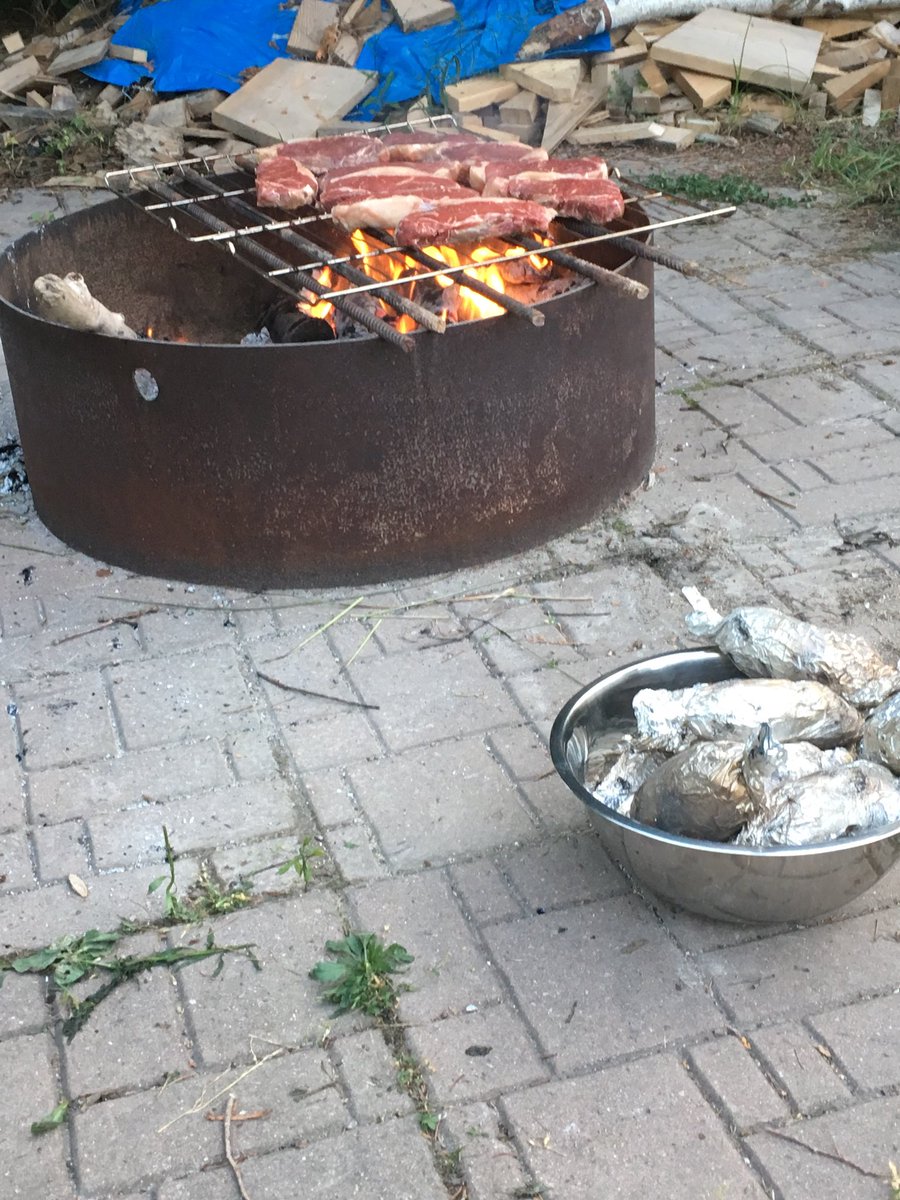 RGelbard's tweet photo. @VGMeats Cooked on an open fire. Wayne cut these for me 1” to 1.25”
Awesome they were https://t.co/HYh9jl7DUs