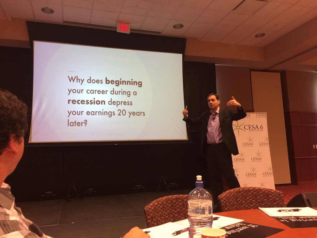 JackeyTwin's tweet photo. Timing is everything! #danielpink #ensure18 https://t.co/DezKDcyJLW