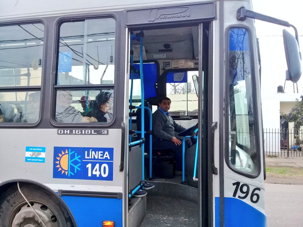MAlvaradoMR's tweet photo. #Ahora, en el marco del #OperativoIntegral, en el @CMDSudoeste, realizamos #ControlTUP, línea 140! 🚌 https://t.co/kQdxogfY2g