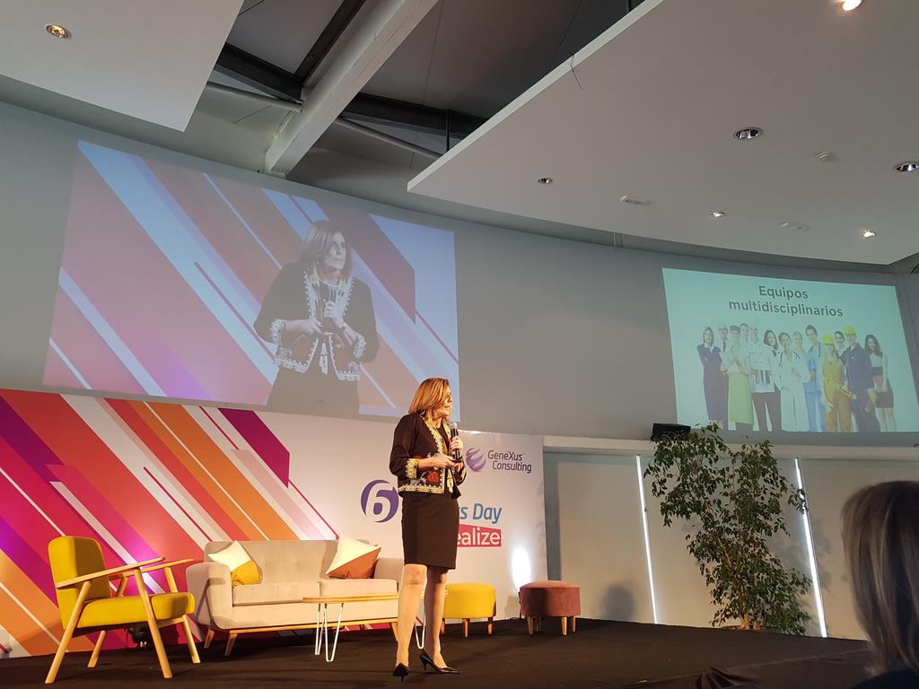 sylchebi's tweet photo. "Observar, equipos multidisciplinarios y Desaprender es lo fundamental hoy en día en la Transformación Digital" dice Karina Santo en #GXProjectsDay #realize @GXConsulting https://t.co/cygLd2TkQ0