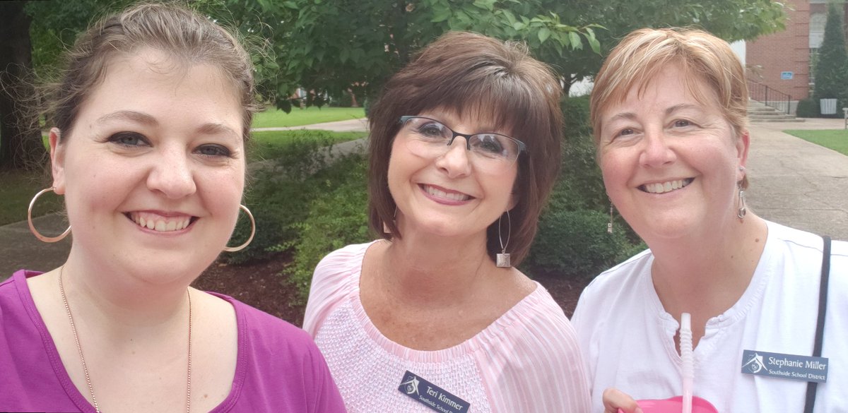 lotrlady94's tweet photo. @Southside_SD The English Department is #bettertogether! https://t.co/6zuchN8vQt