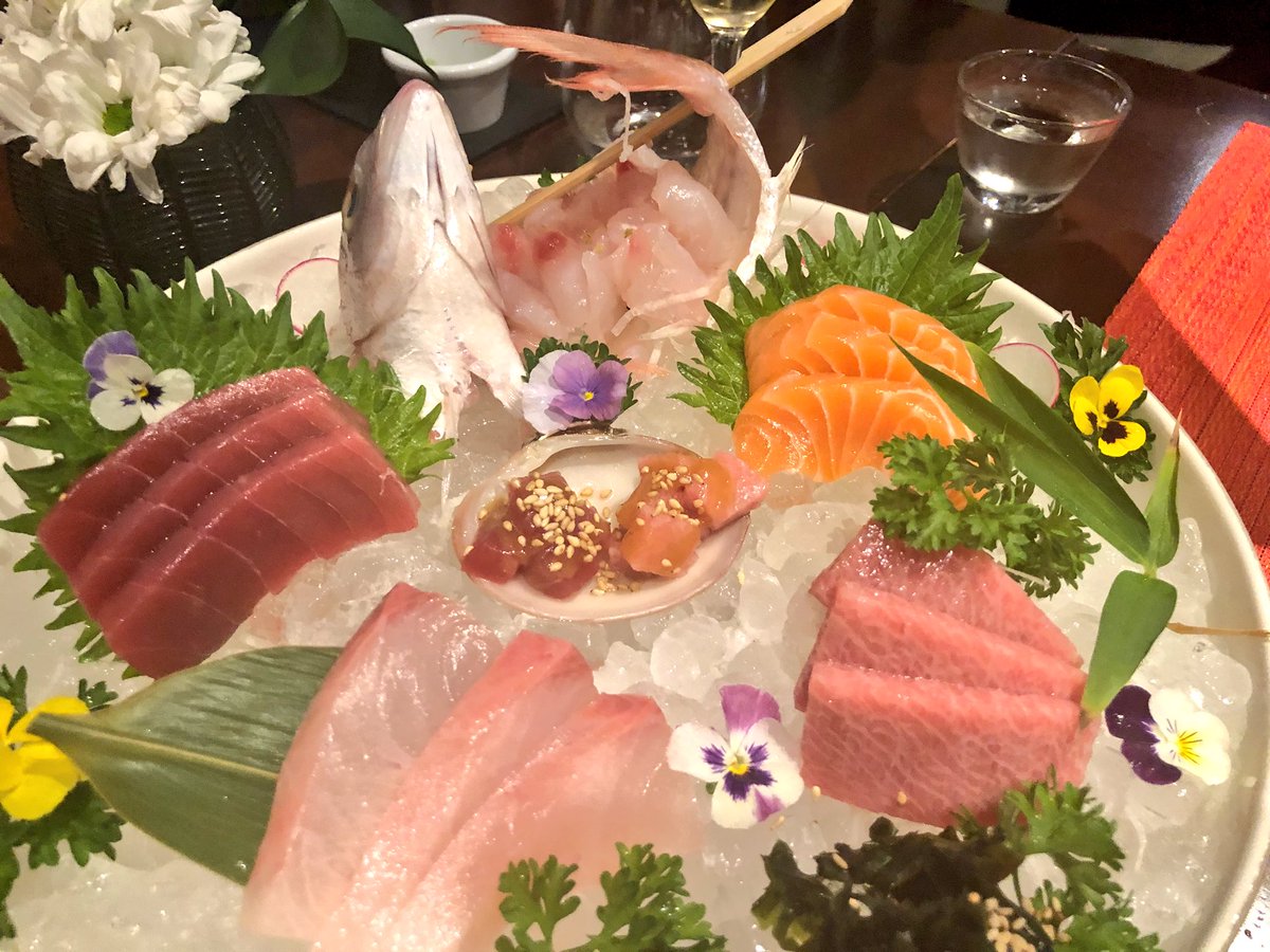 juliaplozano's tweet photo. Pedazo de cena en @takumirest  #marbella. Además del sashimi y el sushi, estupendo soumen, ramen y tempura! 😋😋😋 #sitiosparavolver https://t.co/sVDIftOlce