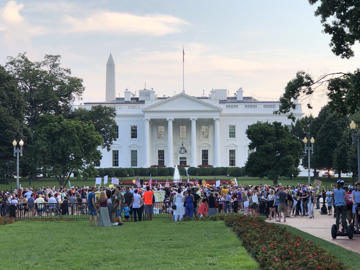 mlereese's tweet image. My trip to DC has been one heck of a great time. Met w @SenCortezMasto, spoke at a conference for straight spouses, visited many museums, and got to protest in front of the White House. My life is beautiful despite the terminal cancer shtuff. Do all the things, peeps! 💙Emily