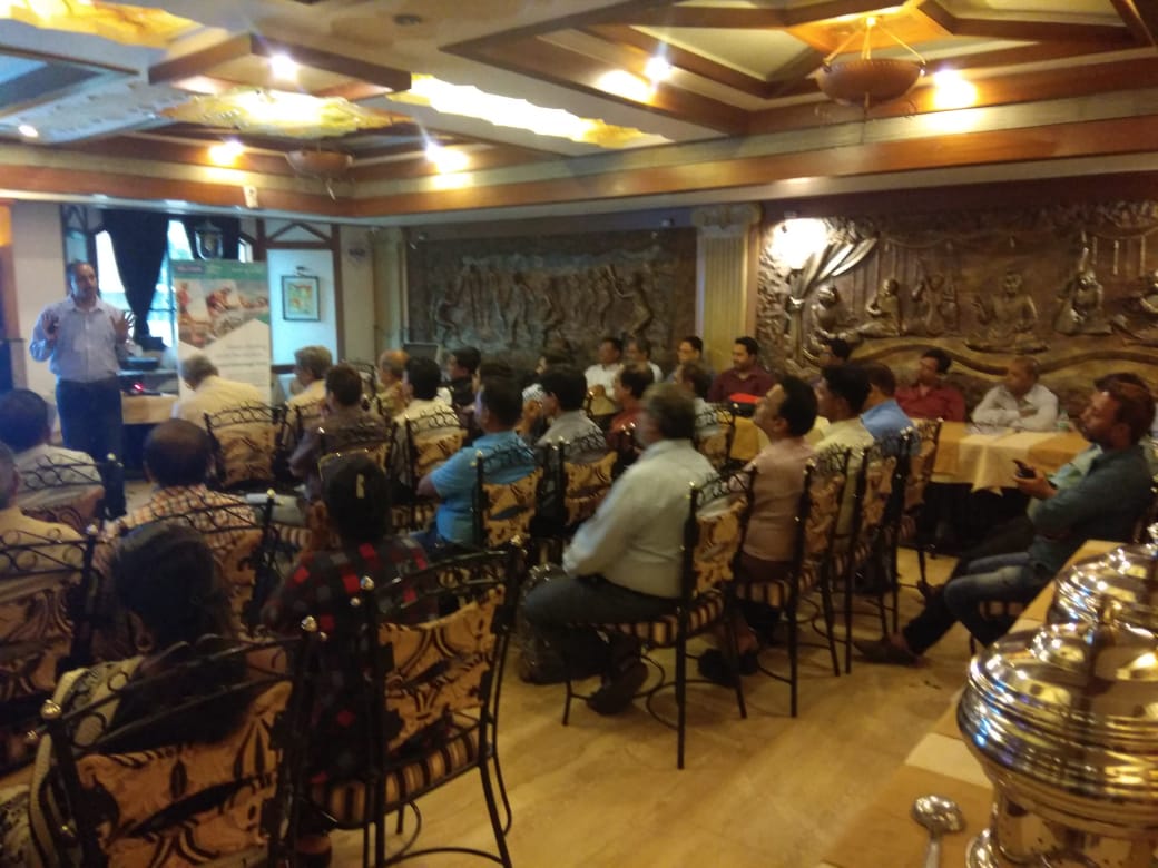harihara1's tweet photo. Risk Management is Behaviour Management. Session on Behavioral Finance at Kalyan. #RMFEdge @manishranjan15 https://t.co/q3Xid1F4jA