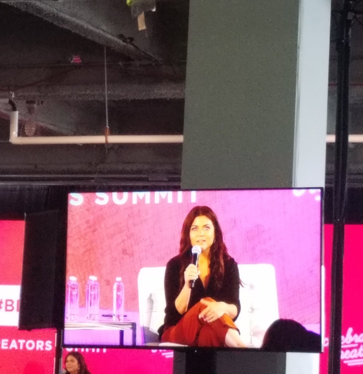 JenSchweigert's tweet image. Listening to Tiffani Theissen talk about food...I had no idea she was so active in that realm. Big advocate for learning to cook at home. #beverlyhills90210 #blogher18