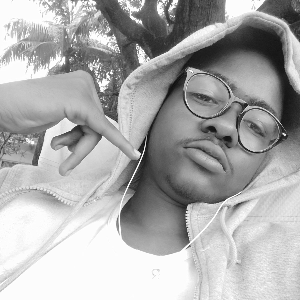 Slowmen8's tweet photo. #NouvellePhotoDeProfil https://t.co/Aqk2i6cXVX