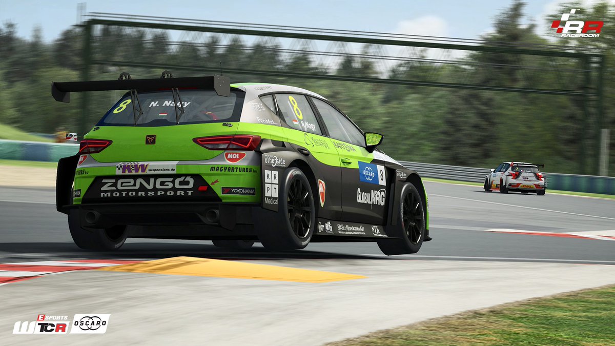 RaceRoom tweet media