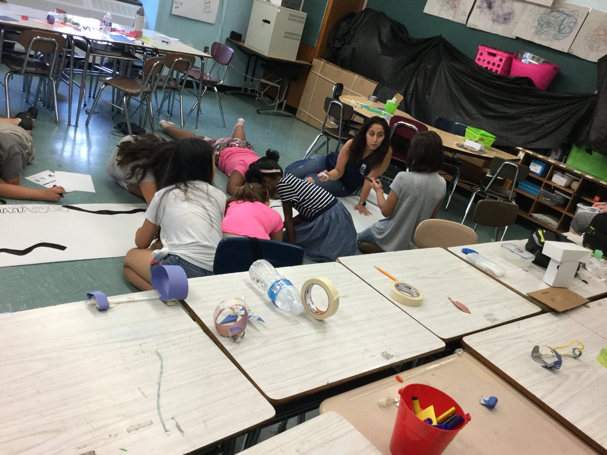 S069r's tweet photo. Ms. Mahlooji's class.  @CampInvention #optibots https://t.co/8aEIeLZgVy