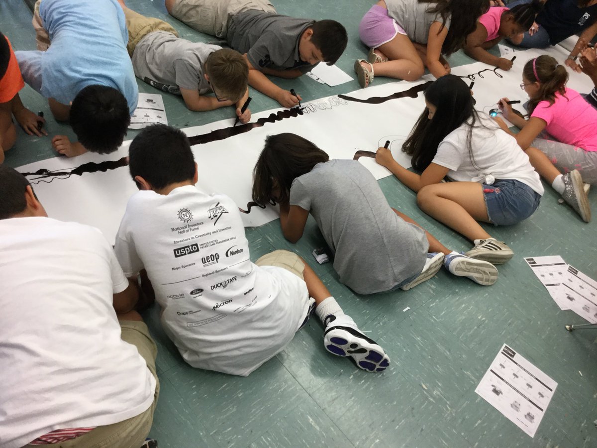 S069r's tweet photo. Ms. Mahlooji's class.  @CampInvention #optibots https://t.co/8aEIeLZgVy