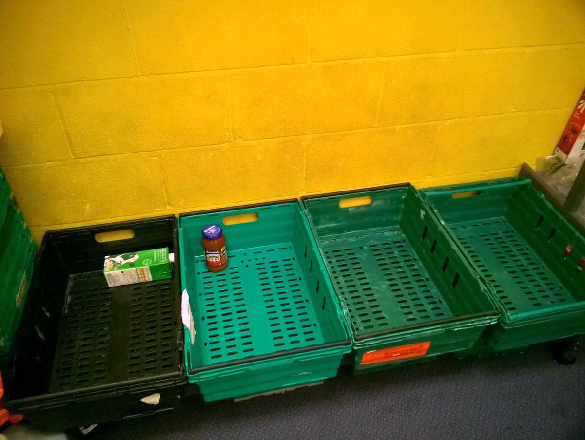 UrbanOutreachUK's tweet photo. Help!! We are DESPERATELY short of food items for our various foodbank outlets 🙁You can help us by donating food items (ideally not fresh) into one of our grub tubs, or by bringing it directly to our office on Salop Street BL2 1DZ during normal office hours. Thank you so much! https://t.co/z9fQbNC6c5