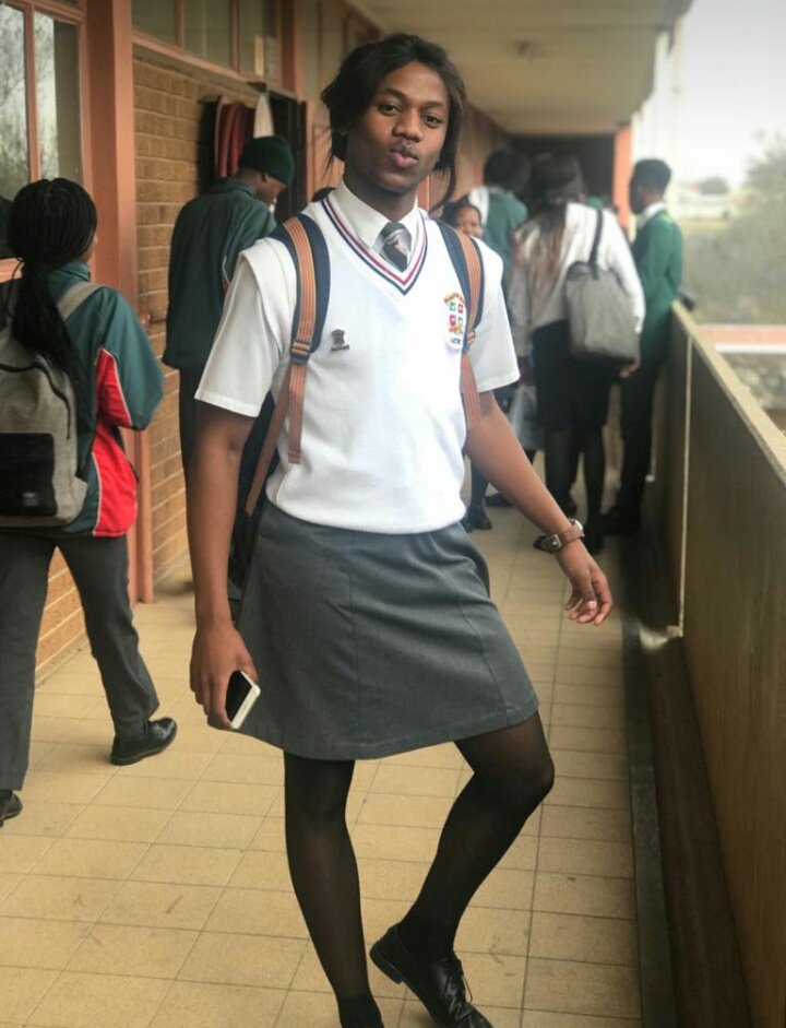 _KgothatsoB's tweet photo. #Lastdaysofhighschool https://t.co/dcIQCjR0RM