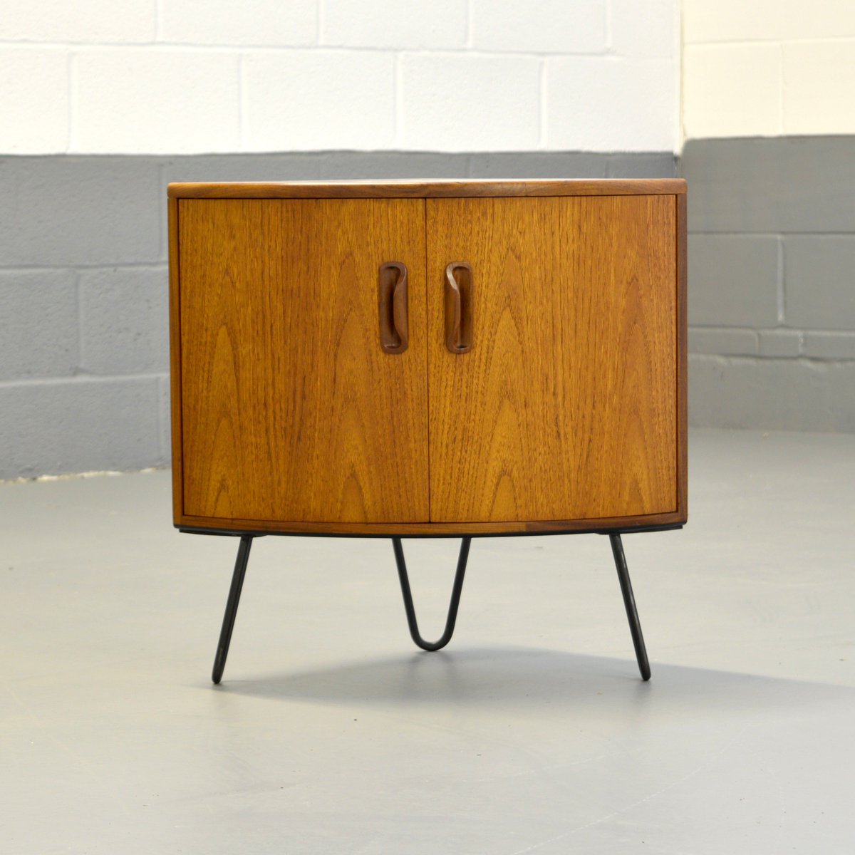 attticora's tweet photo. Everyone loves a smart piece of #GPlan #midcentury #furniture🖕We love to #upcycle and these five star cabinets ar flying off the shelves and out the door at the minute⭐️⭐️⭐️ https://t.co/WLVizCkVmv