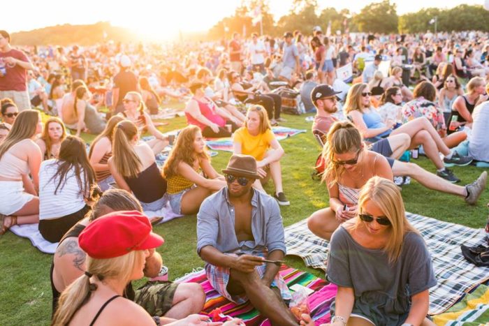 Call (512) 298-4348 Blues on the Green dlvr.it/QfCyNl