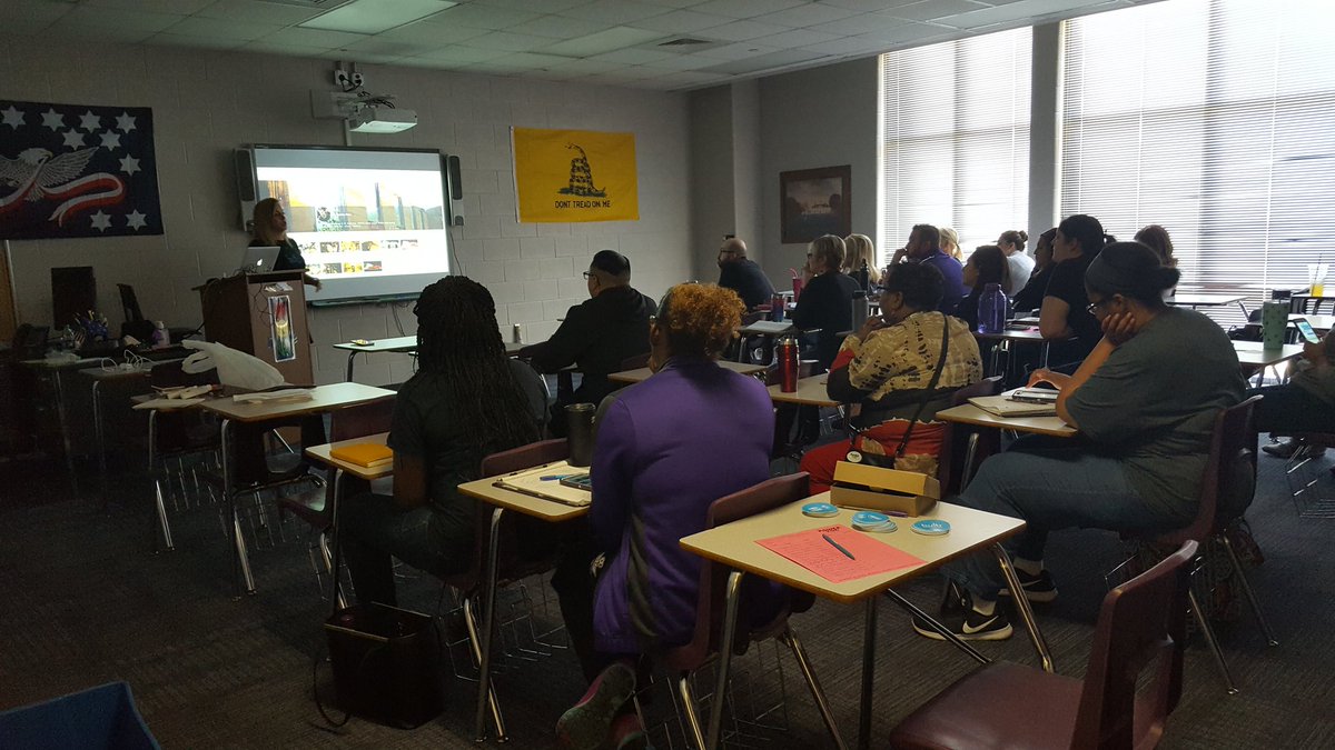 yoclarke's tweet photo. Janice Bowen presents a window into the future of writing portfolios with Bulb. #KatyISDELA https://t.co/9Jioznm730
