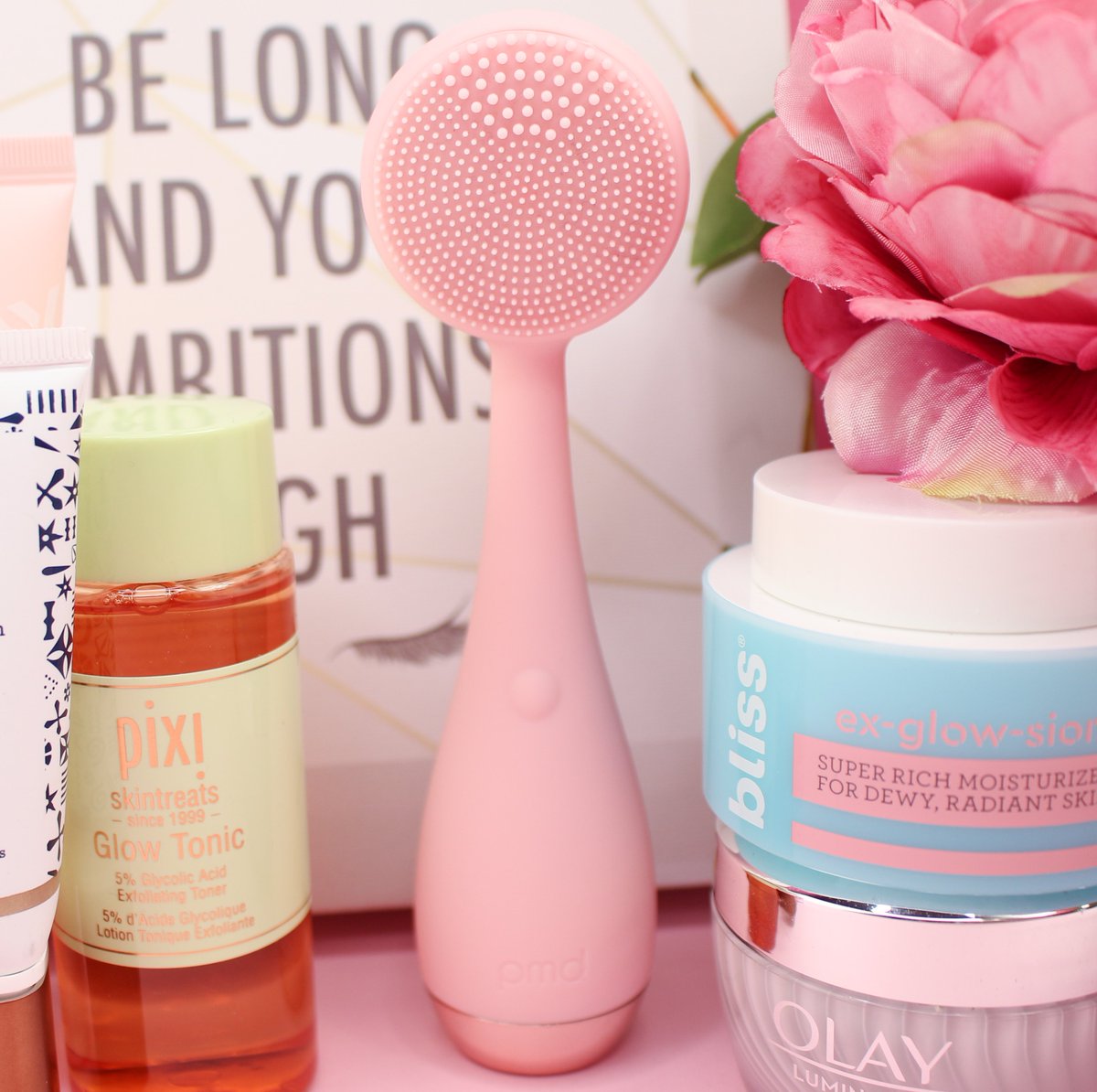 gorjessmoments's tweet photo. #ad Have you ever had a skincare device change your life? I have! 🙋♀️ Today's post is all about the newest member of the @pmdbeauty family - PMD Clean!
See why I'm loving it > https://t.co/vasf05tvSW
#pmdbeauty #pmdclean #brilliantconfidence https://t.co/3T0WeQi7j9