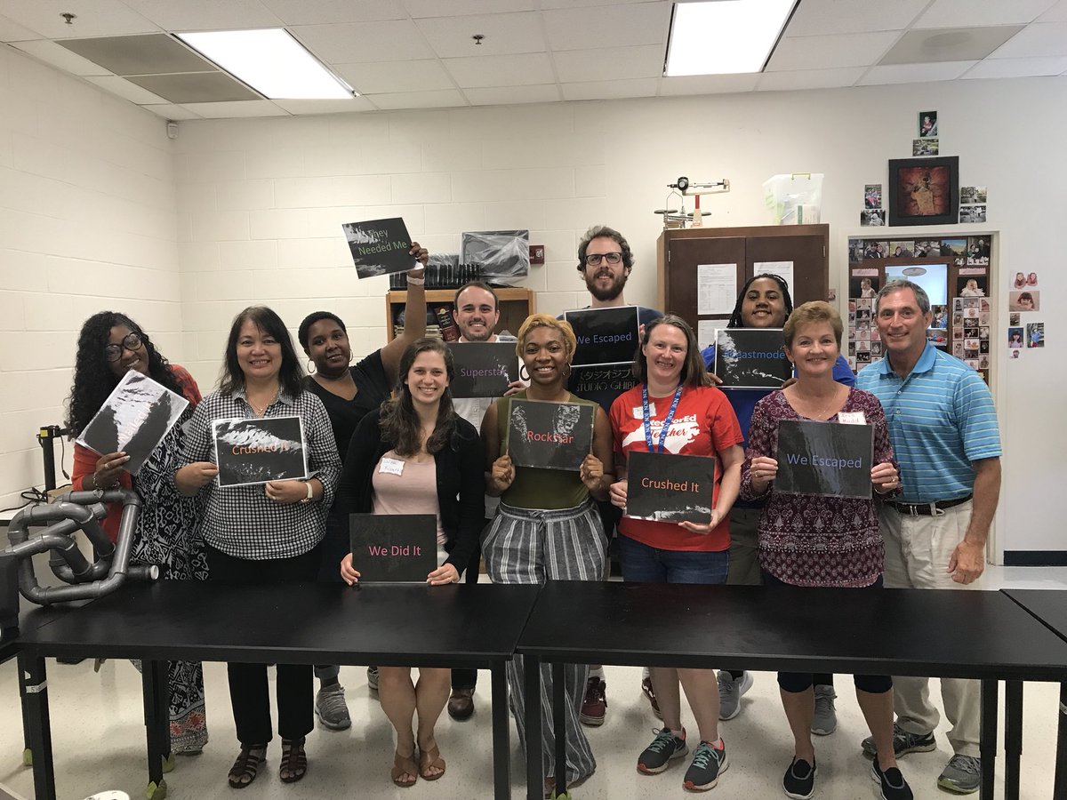 MattBarfield00's tweet photo. Group #2 Escaped at #wsfcsclc #PrometheanEscape @learnpromethean https://t.co/ytgw3wiIqR