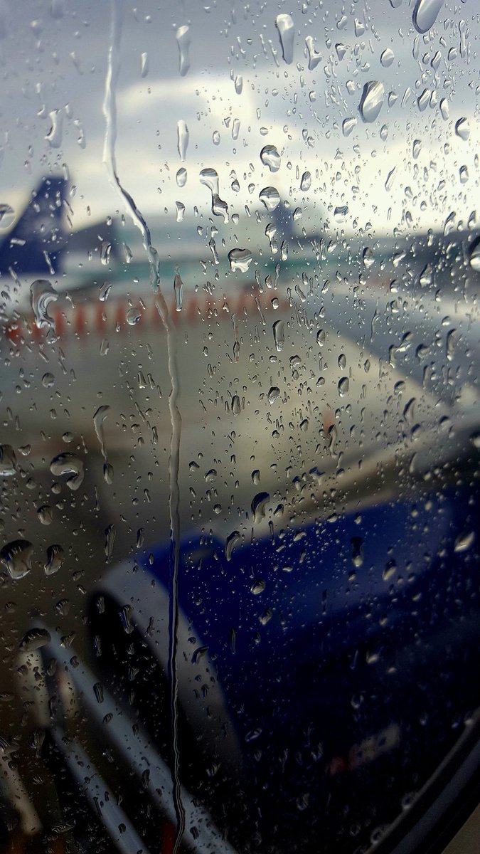 huwsdavis's tweet photo. Take off in a thunderstorm. Nice
#Flight42 https://t.co/1RNoGOLHnx