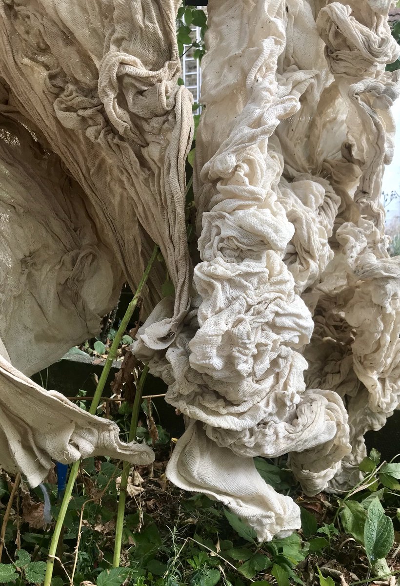 ArtistBlandine's tweet photo. Experimenting on how and where to display #Suspended #DustSheets for final #AlternativeMA show #TOMA https://t.co/SpCCvUW6zg