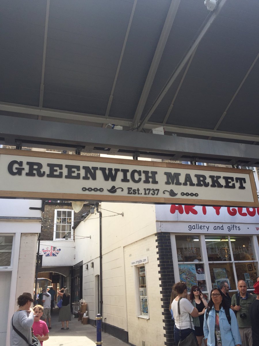 liinakaro11's tweet photo. My day in the Greenwich. Visited the market, Fan Museum and Queen’s House. And of course I found local Waterstones.🙈 Such a lovely part of London. #London #Greenwich #QueensHouse #FanMuseum #TulipStaircase #DayOff https://t.co/QtgDzTMdE3