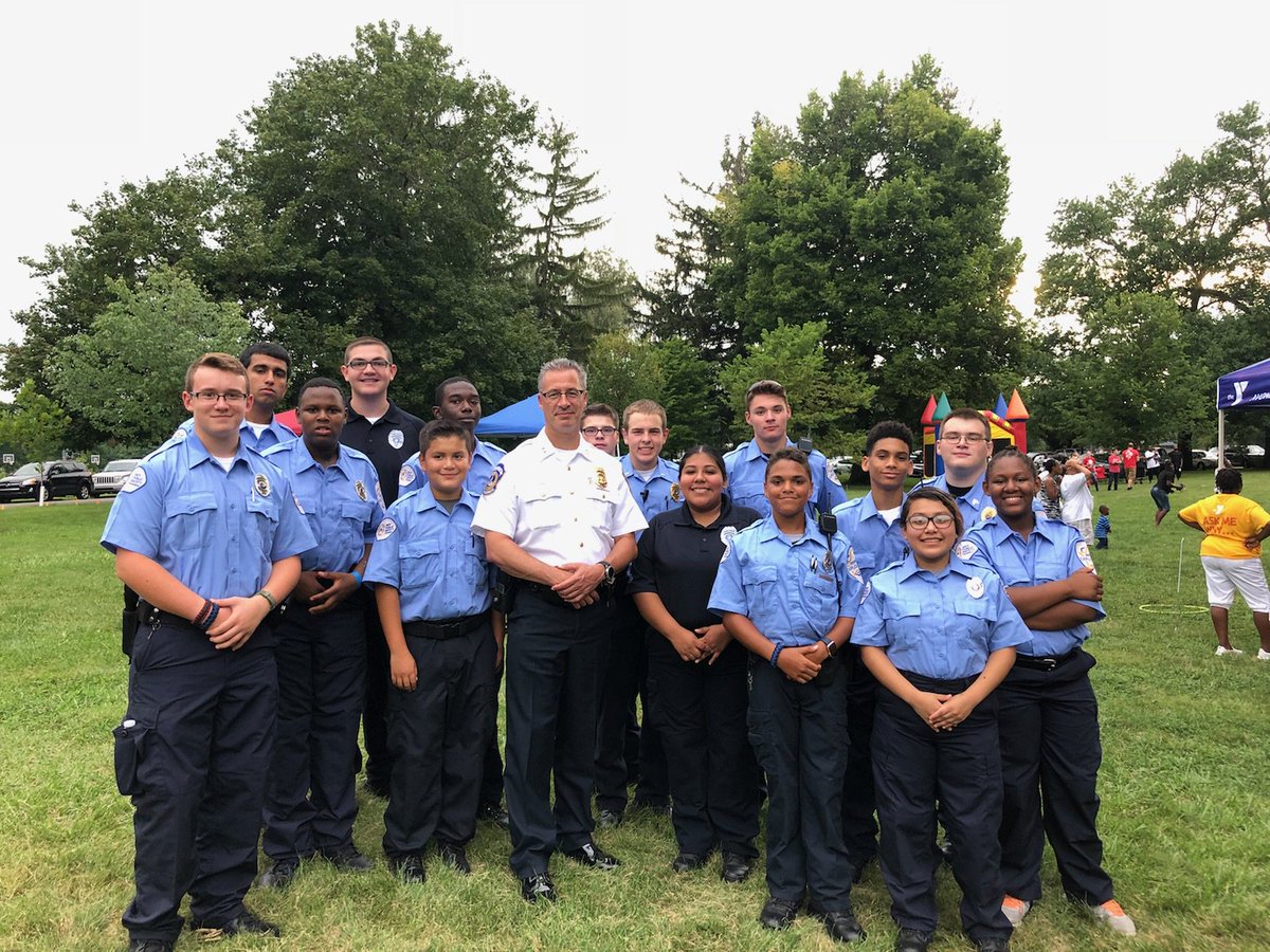 IMPDExplorers's tweet image. The IMPD Explorers had a blast last night at North District's National Night Out!