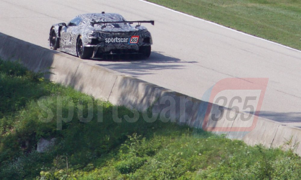 sportscar365's tweet photo. EXCLUSIVE: Mid-Engined Corvette C8.R Breaks Cover: https://t.co/CdI49Wk013 #IMSA https://t.co/cWlWh5lgp6