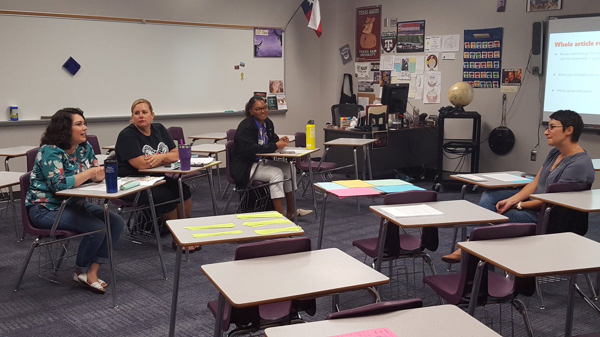yoclarke's tweet photo. Tiffany Shirey reminds us to "love on" and encourage our new teachers. #KatyISDELA https://t.co/9jfTKXLkvd