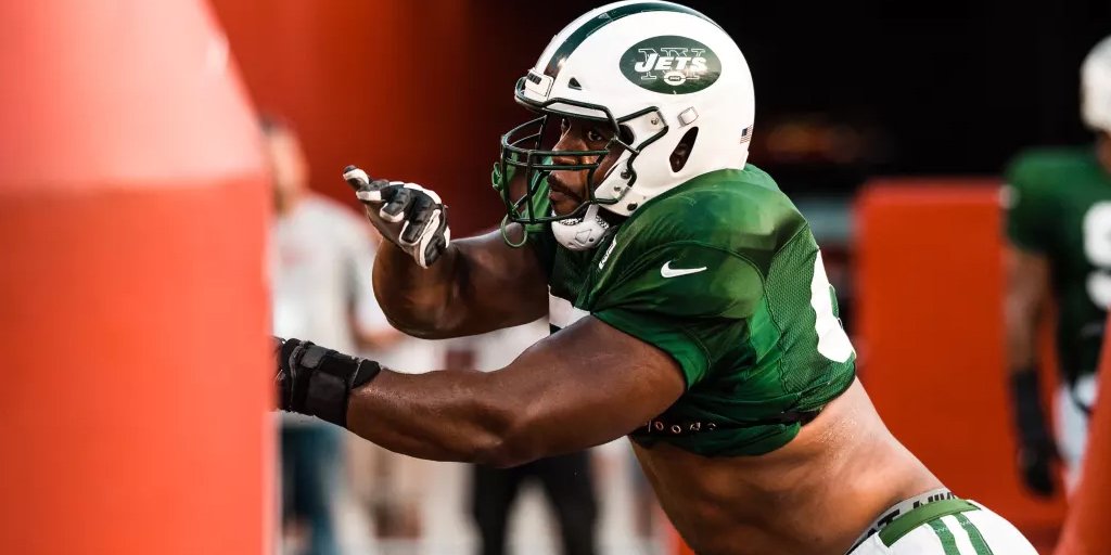 NFLCanada's tweet photo. #Ajax's Nathan Shepherd (@NathanDShepherd), A.K.A 'Canadian Thanos', is already listed as a starter for the @nyjets! 🇨🇦 ✈️ #JetCamp
BTW, he's a rookie... 😏
Depth chart: https://t.co/KGmyYhm49L https://t.co/CHFaH2lymj