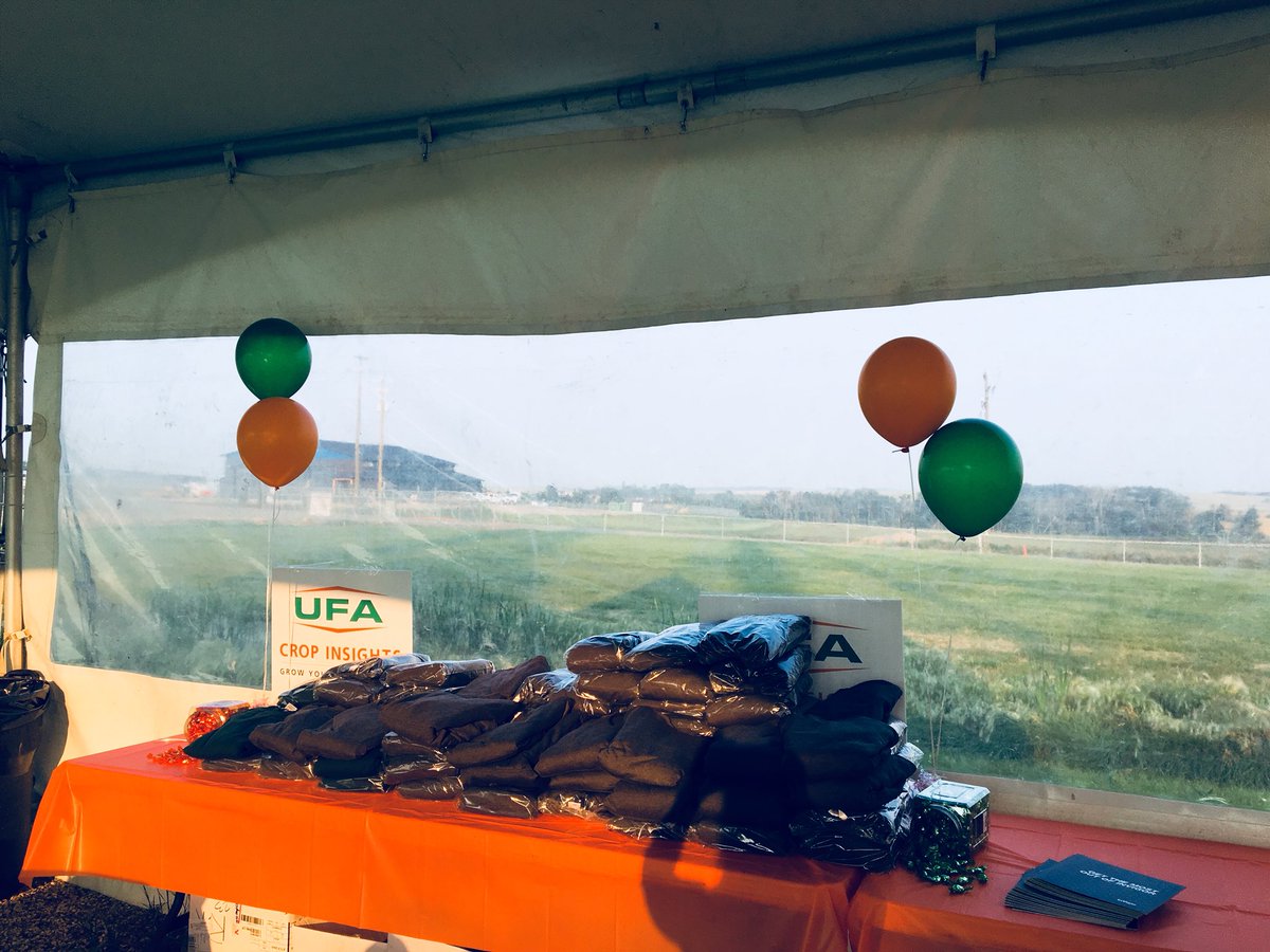 channott's tweet photo. @UFA_SexsmithGP  annual crop tour https://t.co/jsBXl5Q4tl