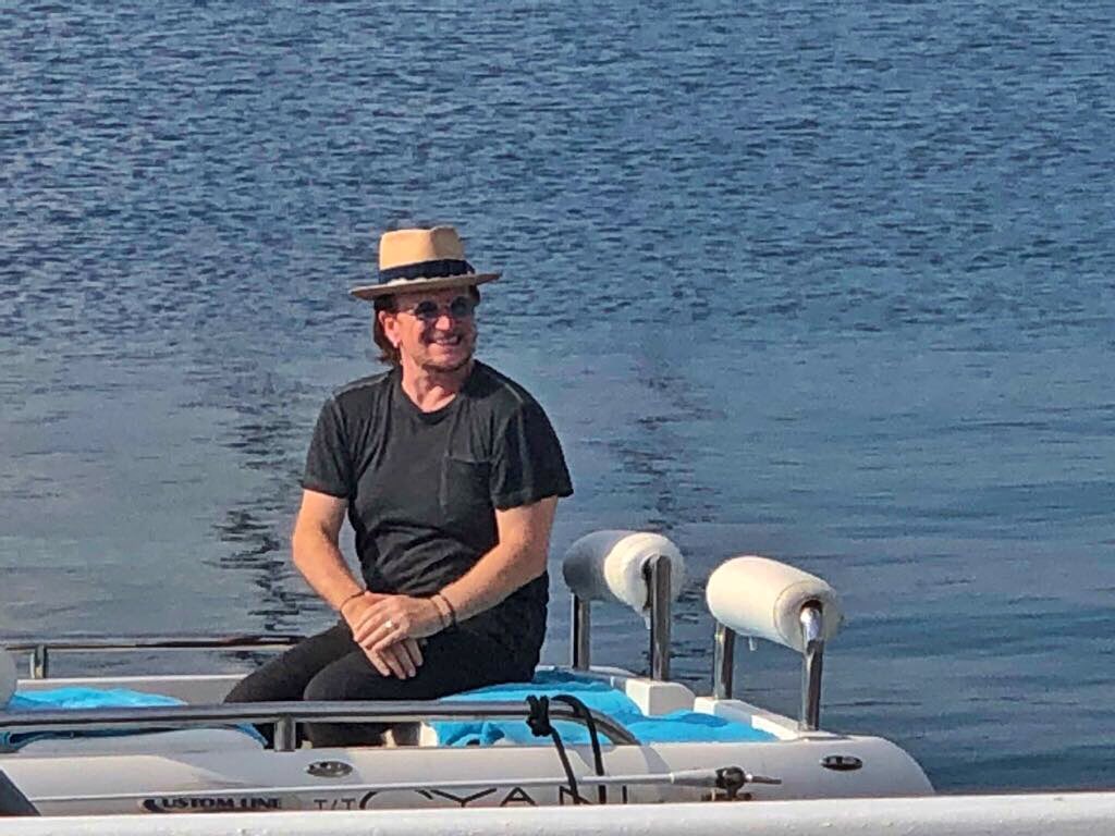 viaggiarepuglia's tweet photo. 🎶 It’s a beautiful day
Don’t let it get away
It’s a beautiful day 🎶

Non può che essere questa la canzone da dedicare a Gallipoli, la nostra “città bella”. 
Benvenuto in Puglia, #BonoVox!

#WeAreinPuglia https://t.co/tMlzj7rEu6
