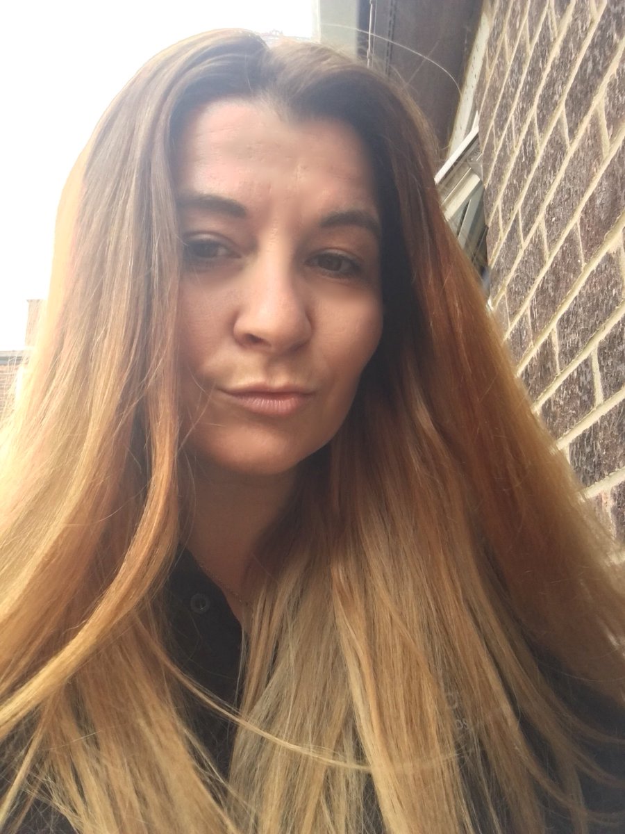 chillibean2018's tweet photo. The face you pull before you go into work @jessfoster19 @kayhallgarth #LookADick #Pouter 😂😂 https://t.co/SSfLiaE9R3