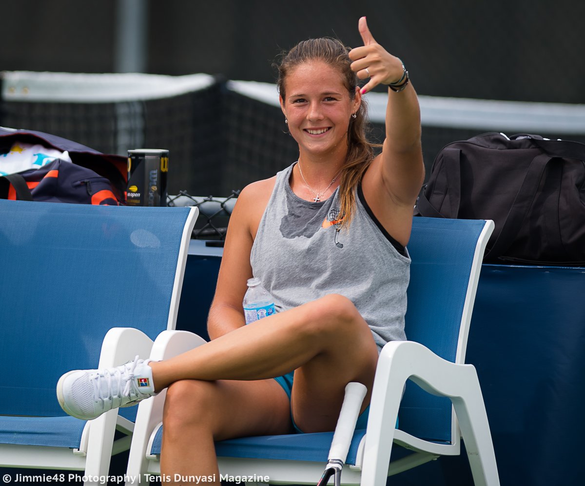 DARIA KASATKINA - Página 25 DkFov38X4AArENu