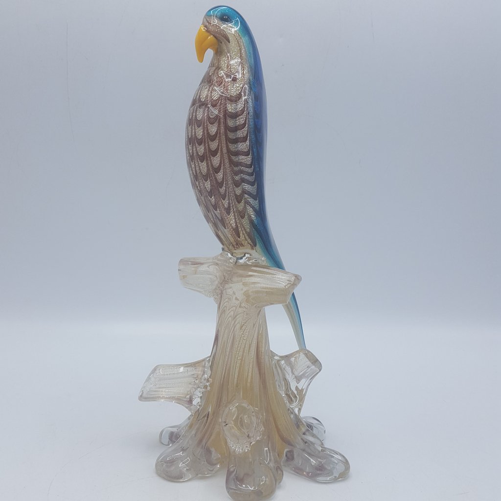 This Murano glass bird will be added to our eBay store shortly. #murano #venetian #muranoglass #venetianglass #artglass #ebay #forsale