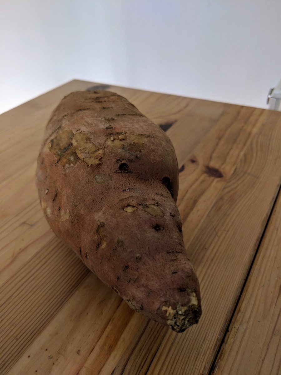 CarlFraserUK's tweet photo. As a #vegan, I don't eat anything with a face. Struggling a bit with this sad-looking sweet potato :-) #foodwithfaces https://t.co/TEYWRpQHNL