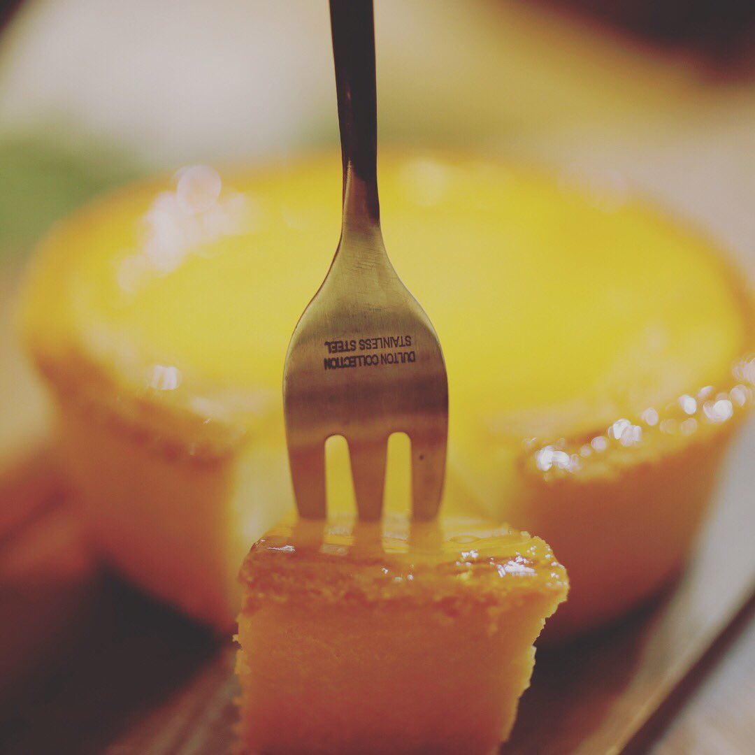 afrog's tweet image. 本当のアナログ写真とアナログ調デジタル写真の比較。
.
.
.
#デリチュース #polaroidoriginals #polaroid600se #polaroidcamera #slr690