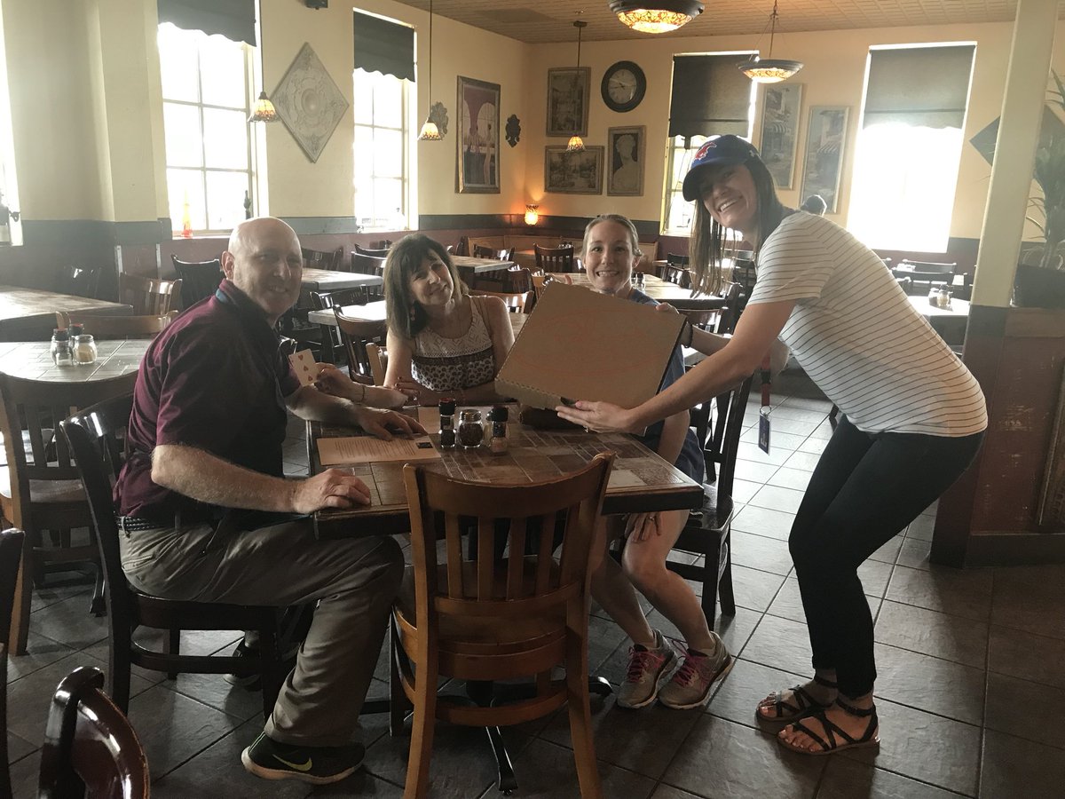 AMathCord's tweet photo. Serving our community! #GHSUnity #threeofhearts https://t.co/gEfGHJLcfE