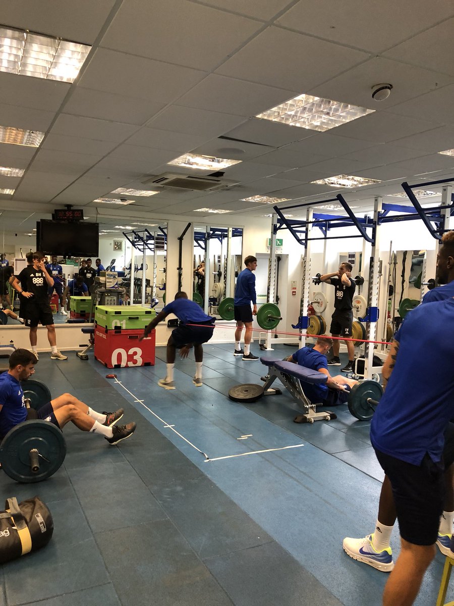 Smrush68Sean's tweet image. Good days graft both on field and gym based. Lads 100% focused. #loveawednesdaypowerday #progression #powerdevelopment @BCFC #KRO