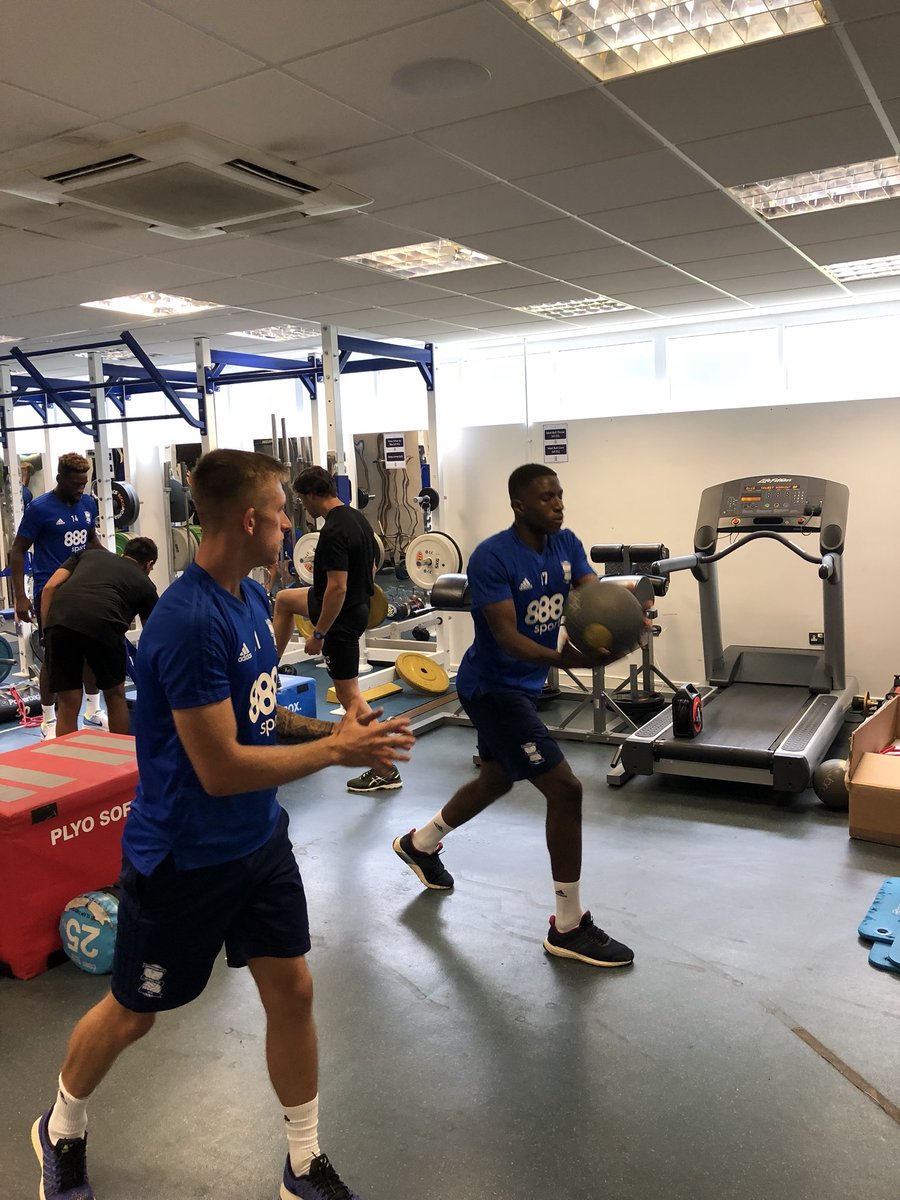 Smrush68Sean's tweet image. Good days graft both on field and gym based. Lads 100% focused. #loveawednesdaypowerday #progression #powerdevelopment @BCFC #KRO