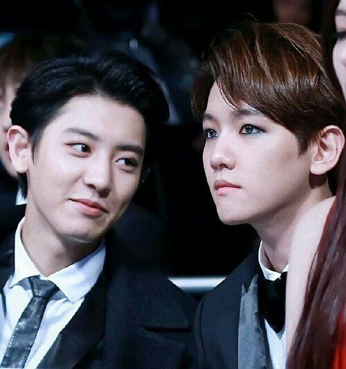 TheChanBaeker's tweet photo. Others: "Chanyeol is dating someone.."

Me: "Oh yes, he obviously is." https://t.co/LCCphFQ6hm