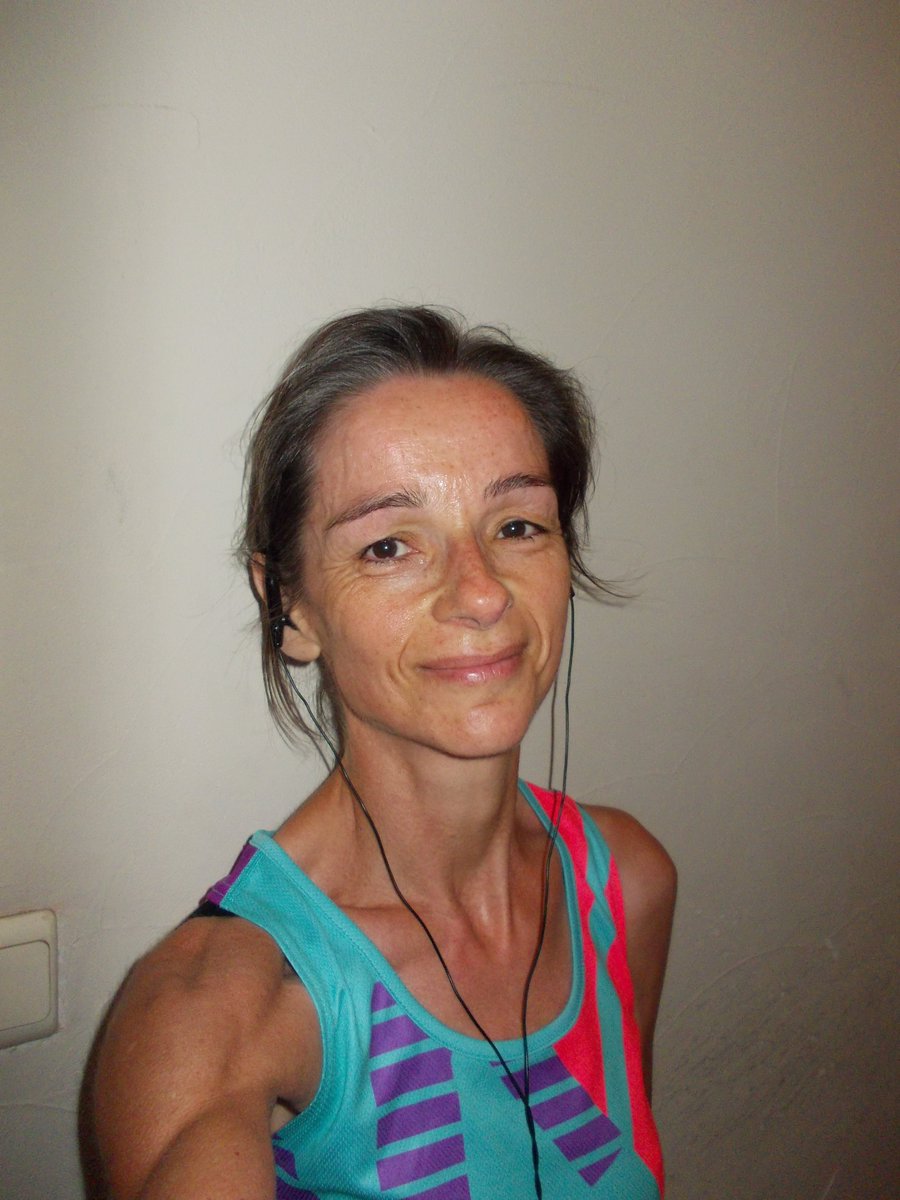 I started running again... doctor told me I had to wait until Sept/Oct but here I am. no pain in the foot, but had difficulties breathing and heavy legs. has been 7 weeks. so happy!!!!! 😁😁😁😁😁