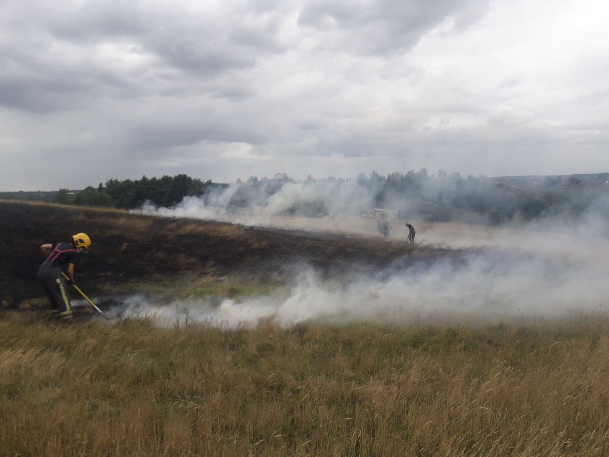 nottsfire's tweet photo. FIRE | This afternoon, firefighters from #LondonRoad #Stockhill and #Carlton dealt with a grass fire in #Bestwood covering approx. four hectares. These pics courtesy of @AndyLindley1 show the damage caused. Do you know where YOUR kids are this summer? #FiresAreNotFun https://t.co/75URuNb2qK