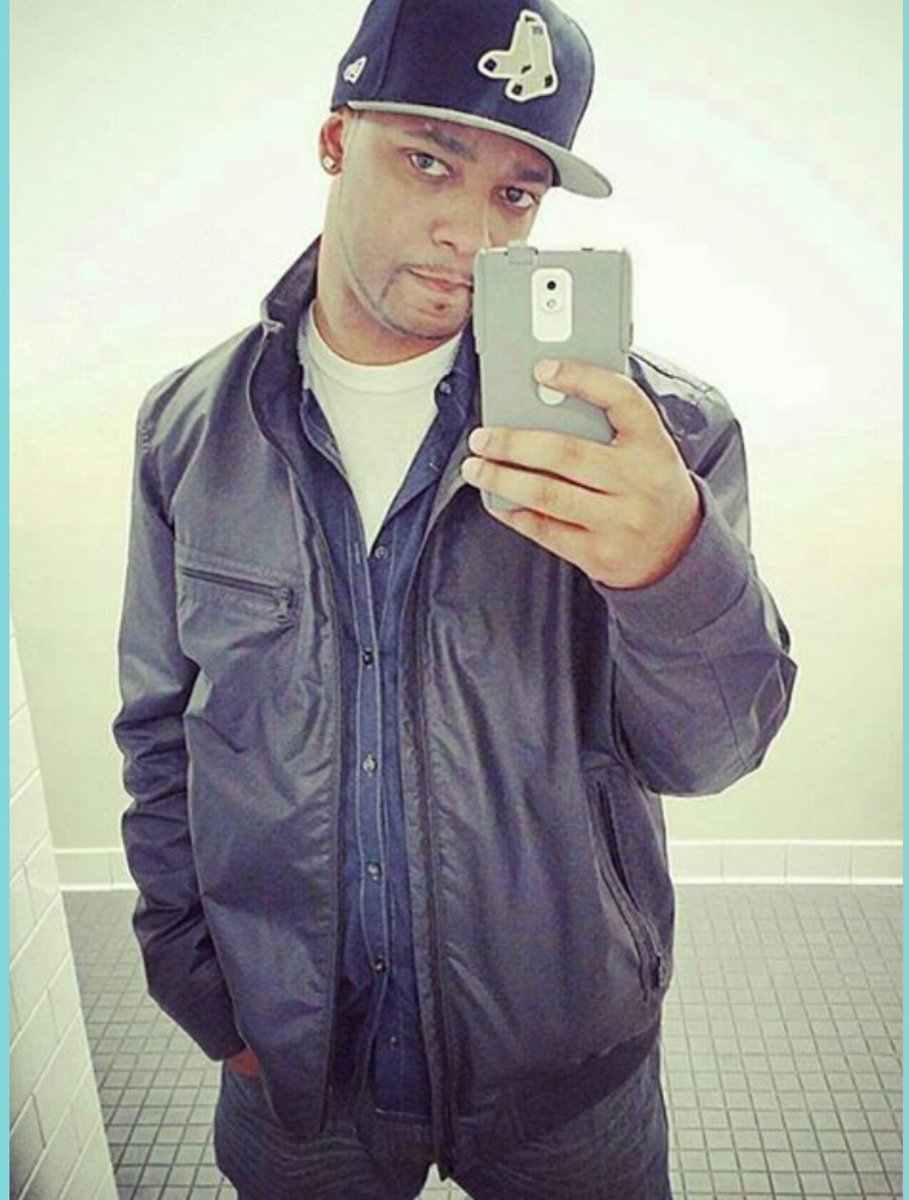 TIMEISNOW1986's tweet image. Almost time for them them fall jackets TIME sure do fly by. #Timeiseverything #picoftheday #boston #nuk #brand #market #Network #World #f4f