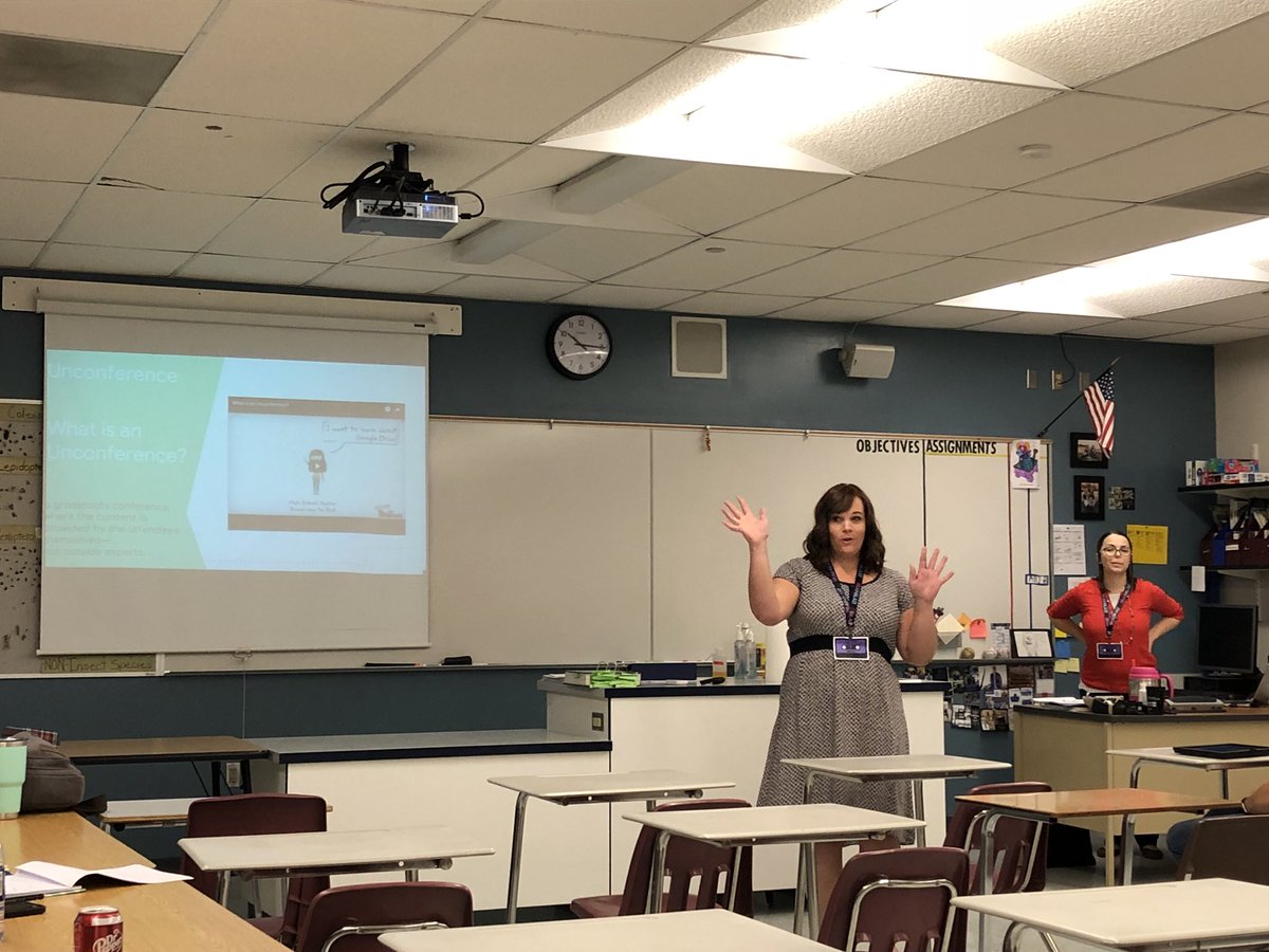 DueyBui's tweet photo. Professional development can be sooo much better! @AshlieCashin and @JeanieElder talk about designing PD that teachers will write home about! #brainblast18 @EdTrexPD #EdTrex https://t.co/mTVHLcuO28