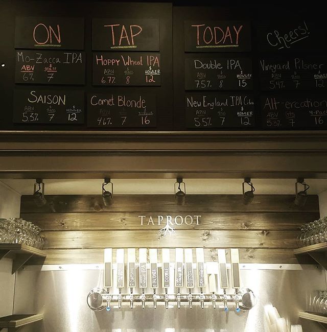 Stopped in this afternoon to check in with the crew behind <a href="/taprootbeer/">taprootbeer</a> at <a href="/newportvines/">Newport Vineyards</a>. If you haven't already, stop in and see what they have brewing up for you, on draft and to-go.

#newportri #igersnewport #whatsupnewp #rhodeisland #craftbeer #newpo… ift.tt/2nnA2si